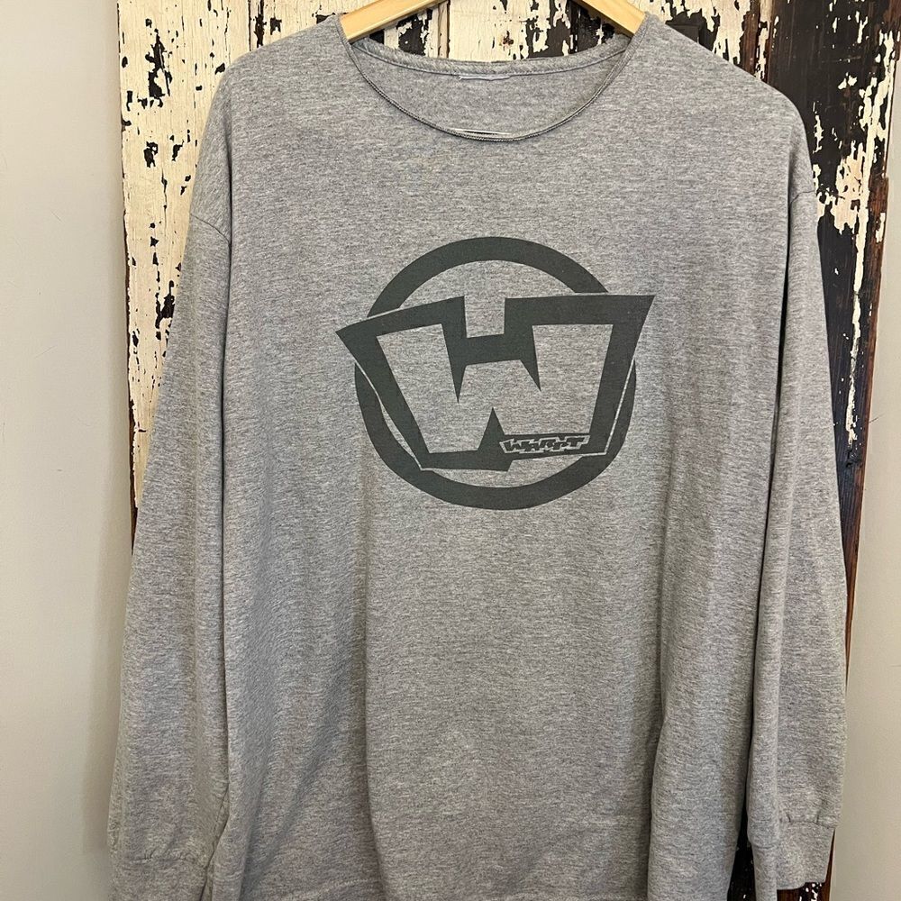 Vintage Men’s Gravity Games 2003 distressed long sleeve T-shirt. Size XL.